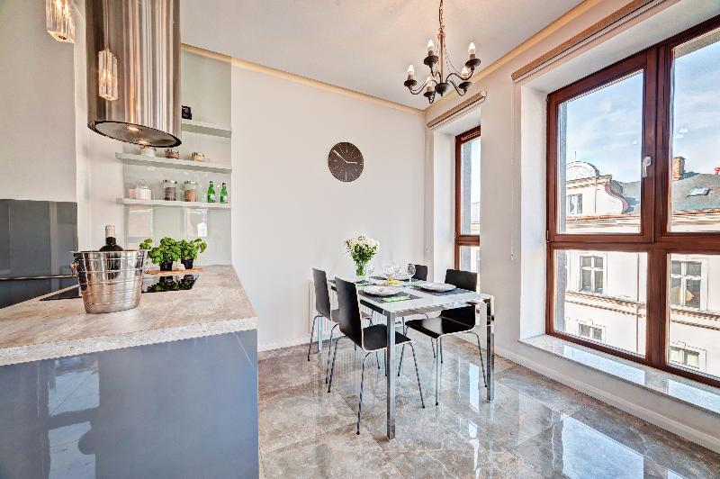 Apartamenty Homely Place Blisko Starego Rynku - Parking Познань Екстер'єр фото